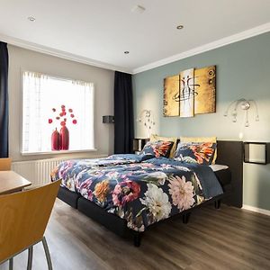 Deluxe Zimmer mit Kingsize-Bett